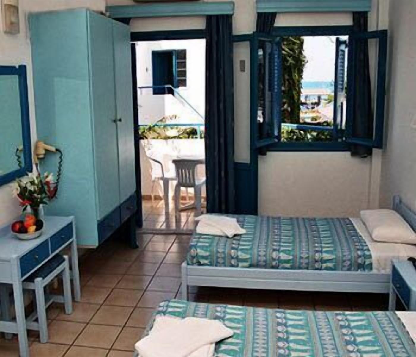 Galeana Beach Hotel Platanes  Exterior photo
