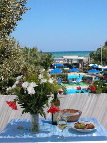 Galeana Beach Hotel Platanes  Exterior photo