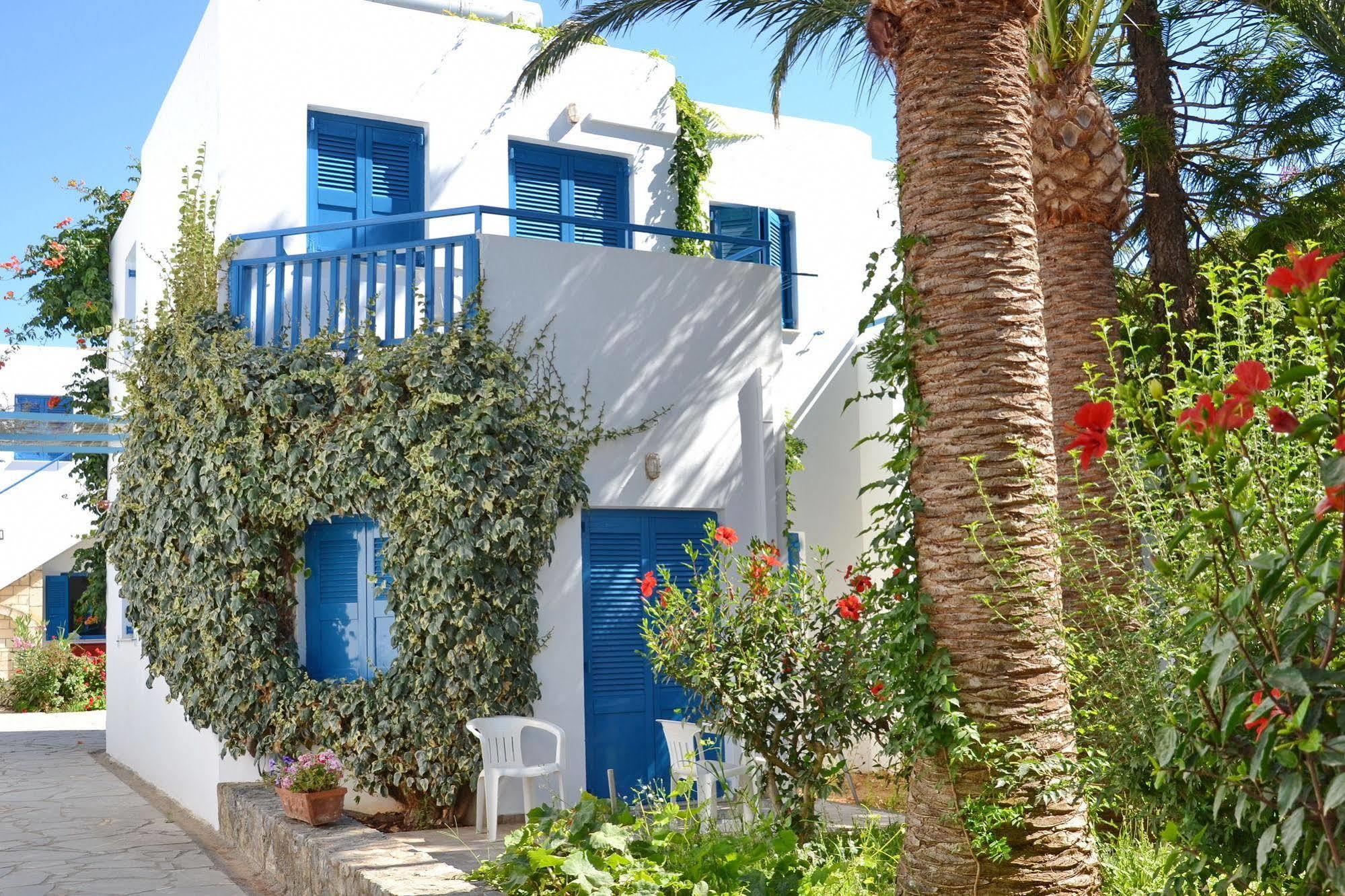 Galeana Beach Hotel Platanes  Exterior photo